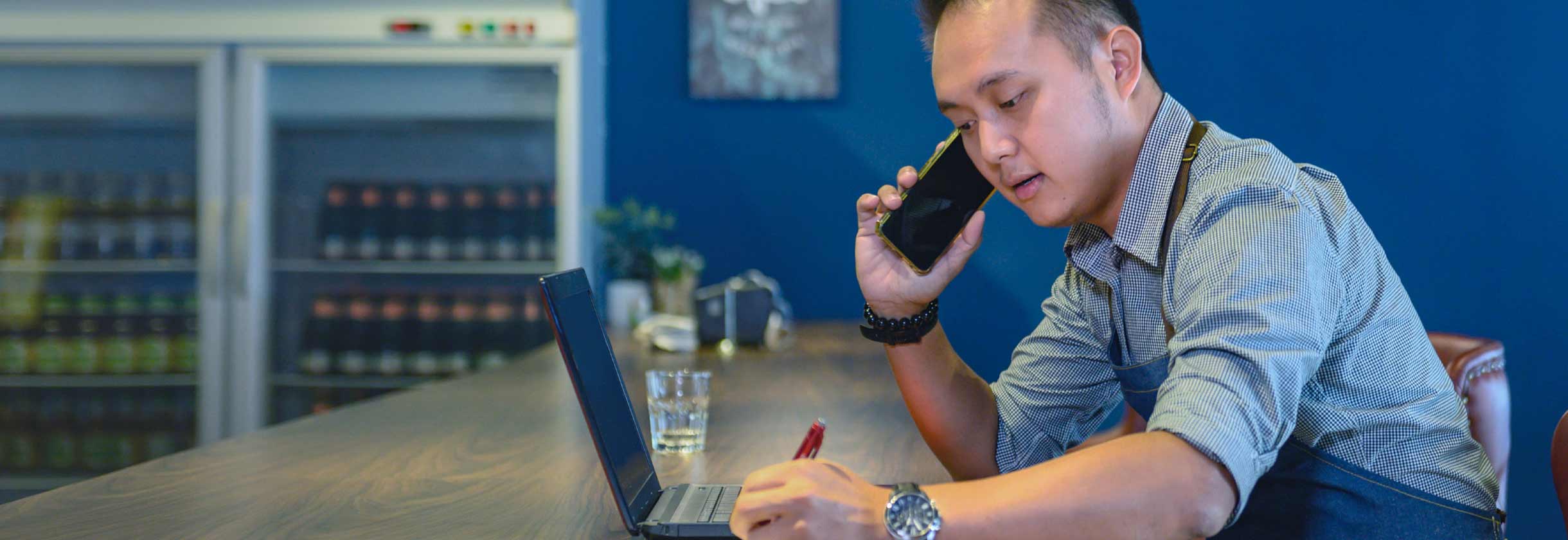 Business owner applying for a gold checking